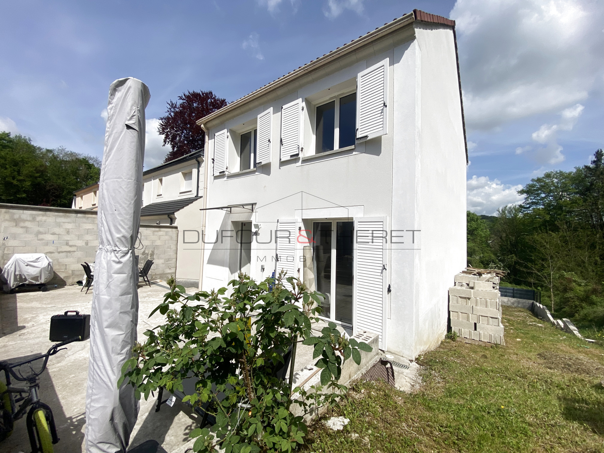 EXCLUSIVITÉ Maison récente au calme avec fort potentiel !
